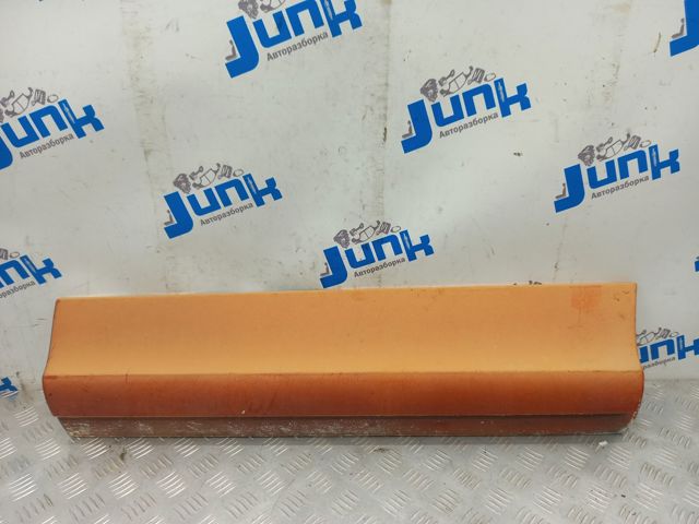 Молдинг задніх лівих дверей, нижній 4L0853969FGRU VAG