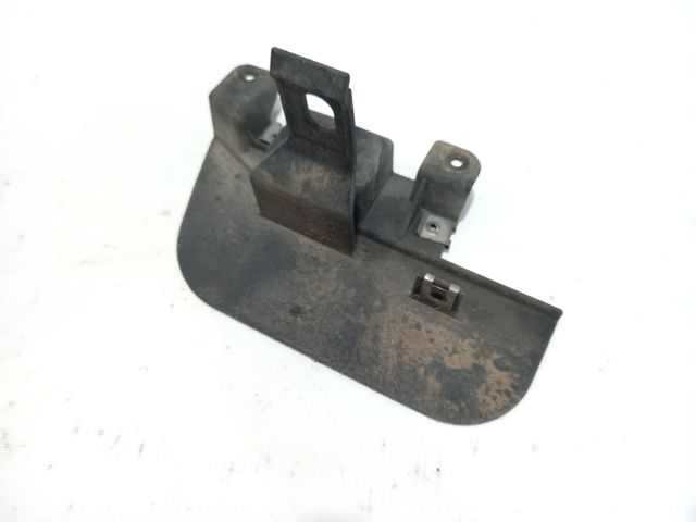 Бризговик задній, правий 4L0854816 VAG