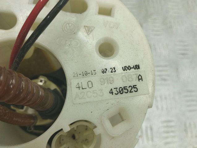 Насос занурювальний в баці 4L0919087A VAG