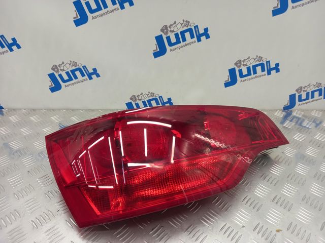 Задня ліва фара 4L0945093A VAG