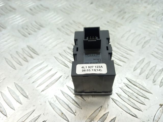 Кнопка включення парктроника 4L1927123A5PR VAG