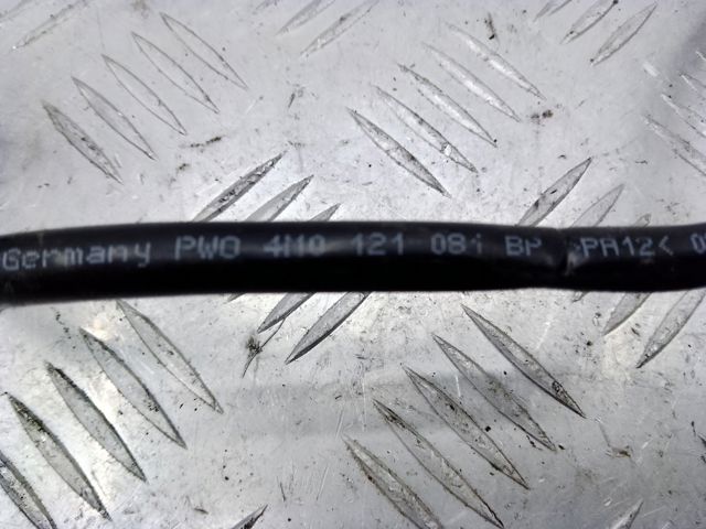 Шланг розширювального бачка, верхній 4M0121081BP VAG