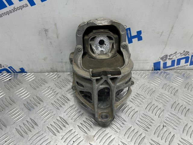 Права подушка мотора 4M0199372J VAG