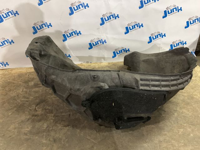 Підкрилок заднього крила, правий 4M0810172M VAG