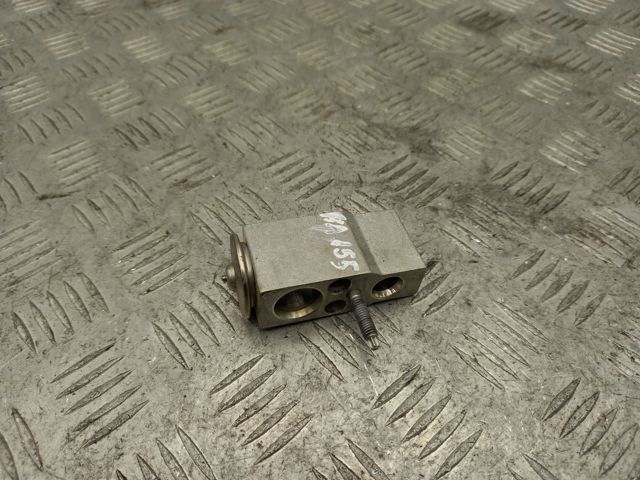 Клапан TRV, кондиціонера 4M0820679A VAG
