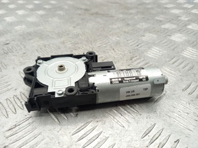 Двигун приводу люка 4M0959591 VAG