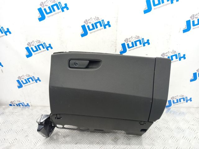 Ящик для рукавичок (бардачок) 4M1857035R24A VAG