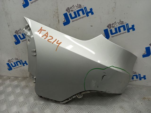 Кут бампера заднього лівий 51127179021 BMW