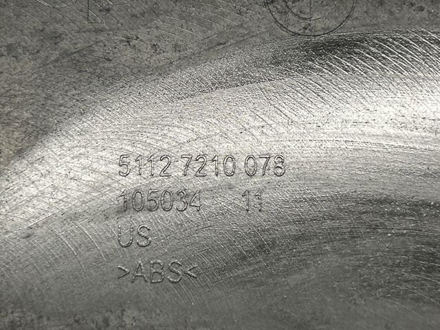 Кронштейн бампера заднього, зовнішній правий 51127210078 BMW