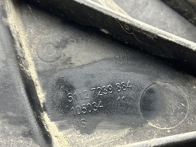 Кронштейн бампера заднього, правий 51127239884 BMW