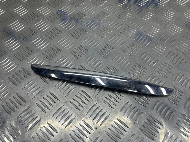 Накладка капота декоративна 51137117241 BMW