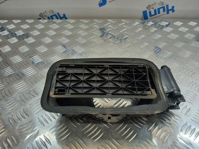 Заливна горловина бензобака 51177213035 BMW