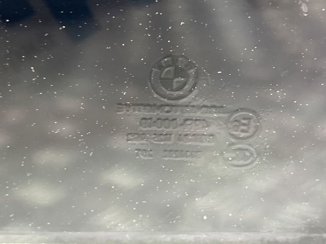 Скло заднє ліве 51357182117 BMW