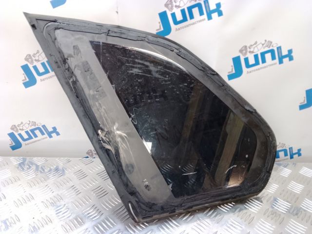 Скло кузова/багажного відсіку, праве 51377207878 BMW