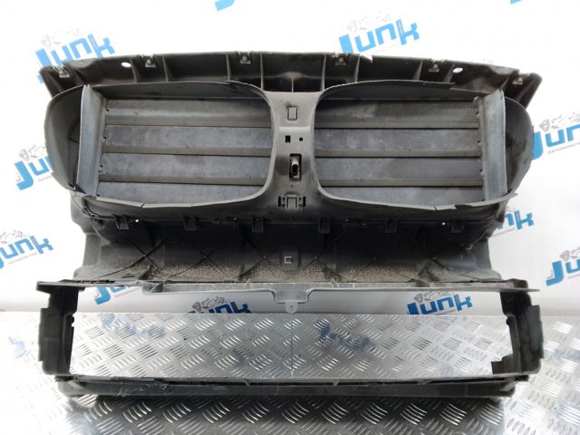 Решітка радіатора 51747187290 BMW