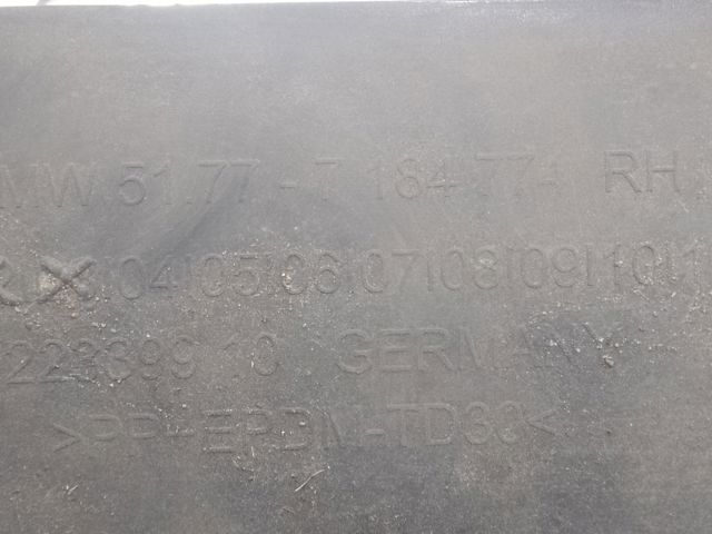 Поріг зовнішній правий 51777184774 BMW