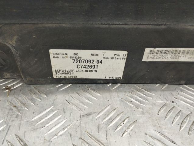 Накладка зовнішня (молдинг) порога, правий 51777262664 BMW