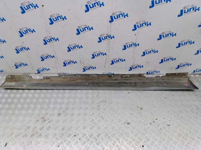 Накладка зовнішня (молдинг) порога, лівий 51777312751 BMW