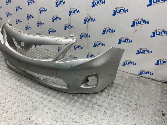 Бампер передній в зборі 5211903901 TOYOTA