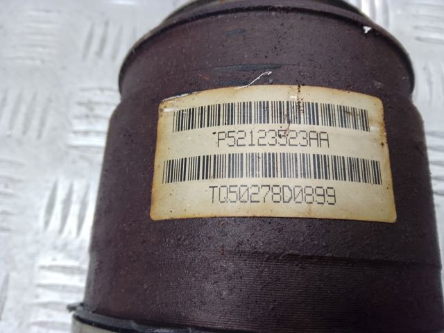 Напіввісь задня 52123523AB CHRYSLER