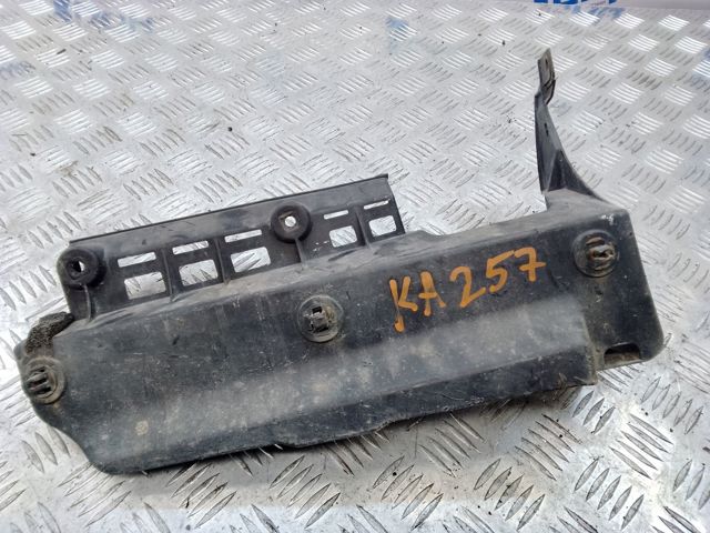 Ліве кріплення заднього бампера 5256650030 TOYOTA