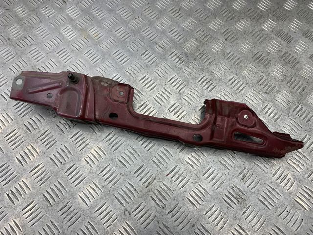 Кронштейн кріплення крила переднього лівого, передній 57160SG0109P SUBARU