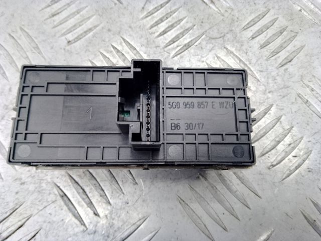 Кнопки переднього лівого склопід'ємника 5G0959857EWZU VAG