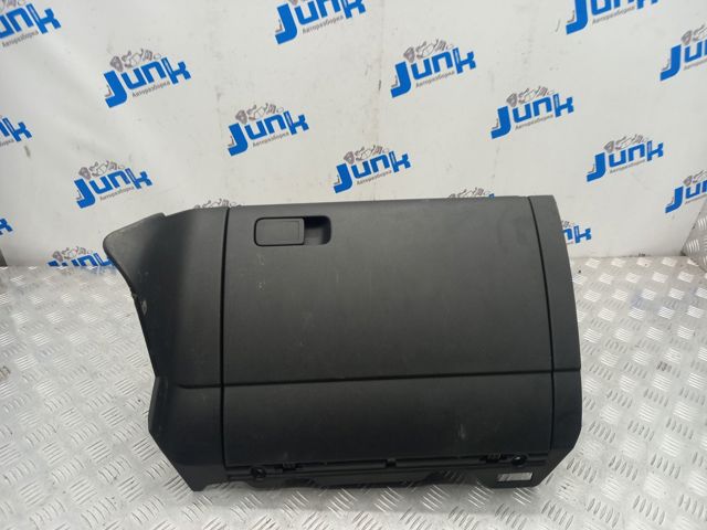 Бардачок 5G1857114E82V VAG