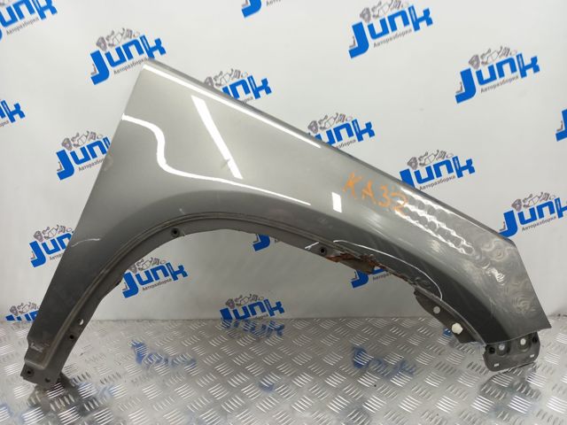 Переднє праве крило 5N0821106A VAG