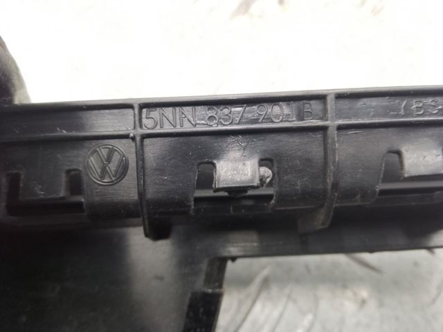 Накладка передніх дверей, лівої, вертикальної 5NN837901B041 VAG