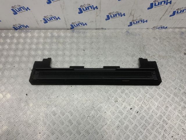Задня полиця 5NN868077BCA9 VAG
