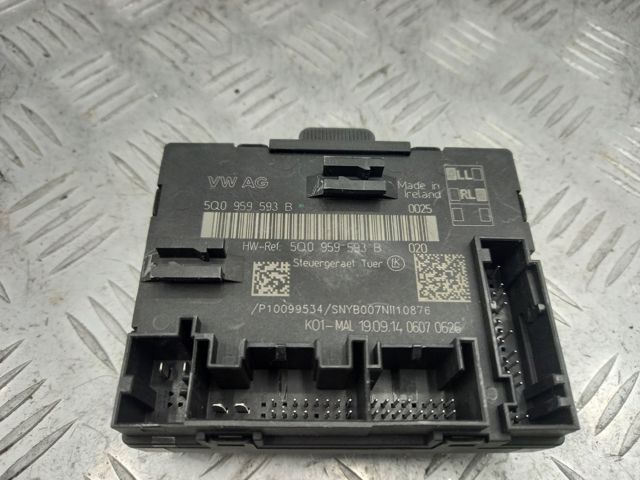 Блок комфорту передніх дверей 5Q0959593B VAG
