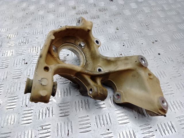 Кулак поворотний лівий 5QJ505435A VAG