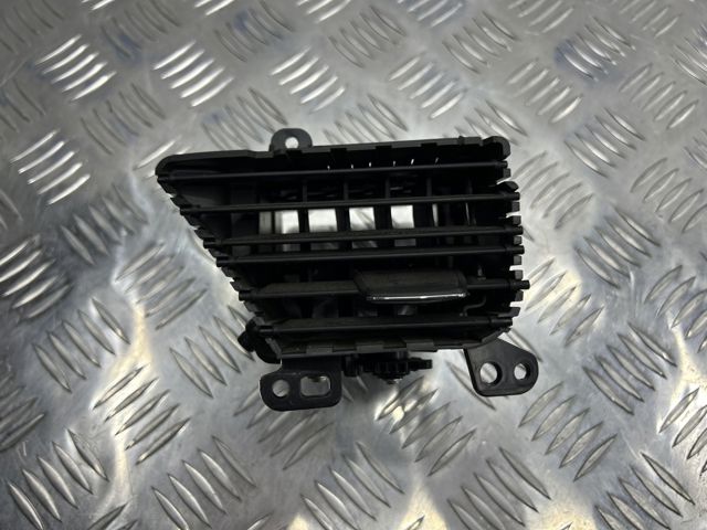 Решітка повітропровода ліва 600762900C TESLA