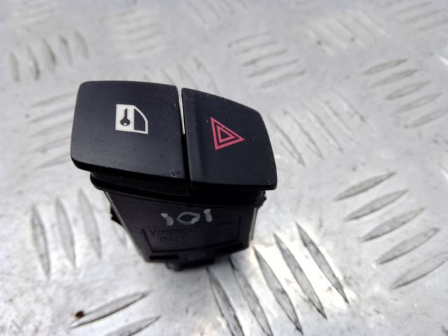 Кнопка аварійки 61319231786 BMW