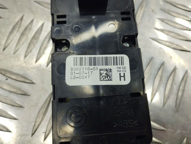 Кнопки переднього лівого склопід'ємника 61319362116 BMW