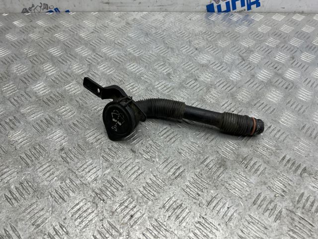 Горловина бачка омивача 61667162586 BMW