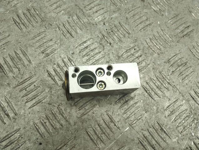 Клапан TRV, кондиціонера 64116845415 BMW