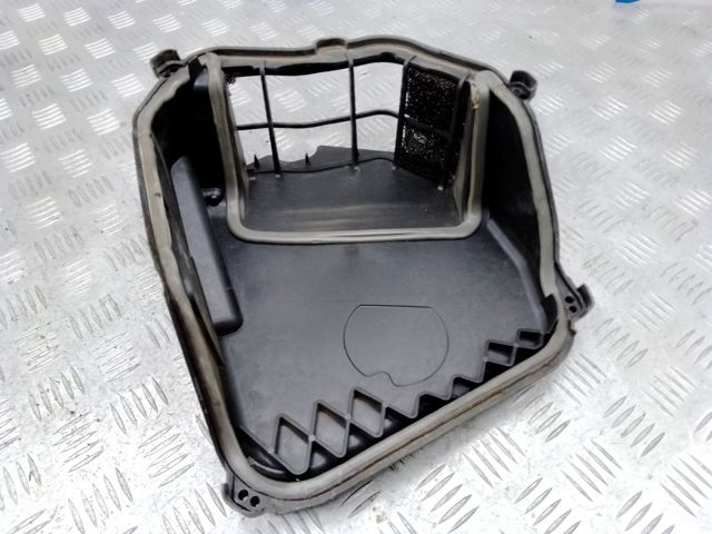 Корпус повітряного фільтра 64119216222 BMW