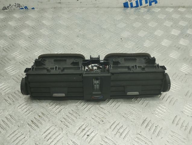 Решітка повітроводу 64229347436 BMW