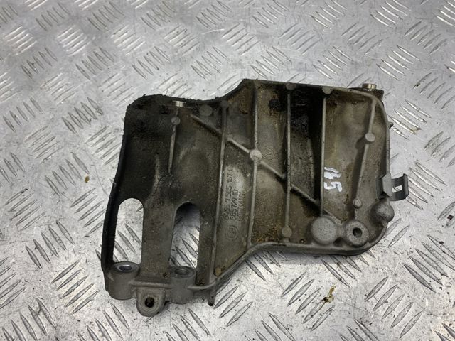 Кронштейн компресора кондиціонера 64557585167 BMW