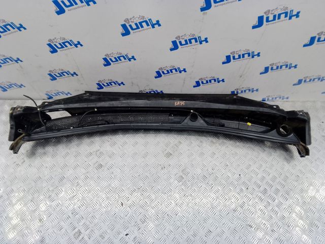 Водостік лобового скла, жабо 668623JA0A NISSAN