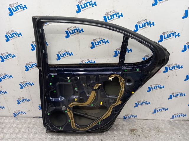 Двері задні в зборі 6700350060 TOYOTA