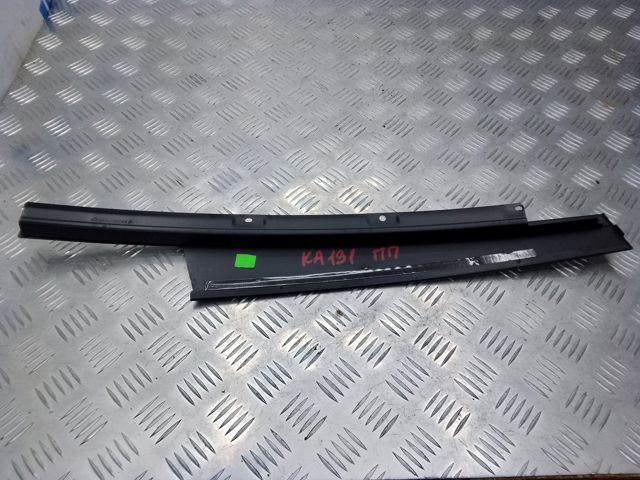 Накладка передніх дверей, правої, вертикальної 68102562AA CHRYSLER