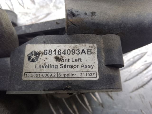 Датчик рівня положення кузова, передній лівий 68164093AB CHRYSLER