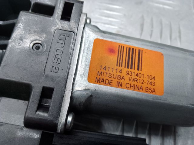 Двигун склопідіймача двері передньої, лівої 68227224AA CHRYSLER