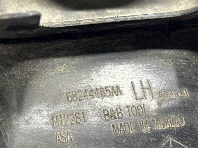 Кронштейн бампера заднього, лівий 68244465AA CHRYSLER
