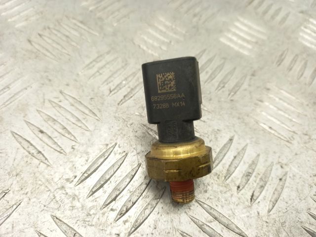 Датчик тиску масла 68295556AA CHRYSLER