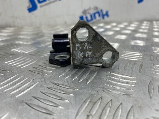 Навішування двері водія (петлі) 6874030080 TOYOTA