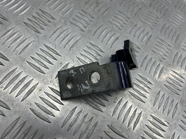 Завіса дверей передніх правих 6877030140 TOYOTA